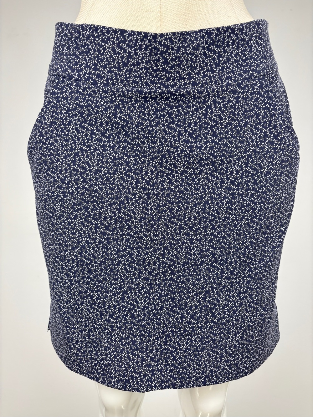 Columbia Omni-Shield Saturday Trail Skort Navy Blue Floral Ditsy Mini Print M